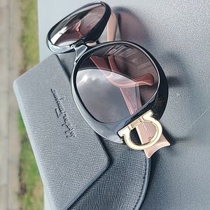 Ferragamo Oversized Sunglasses